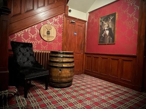 Stag and Barrel Hotel in Elgin