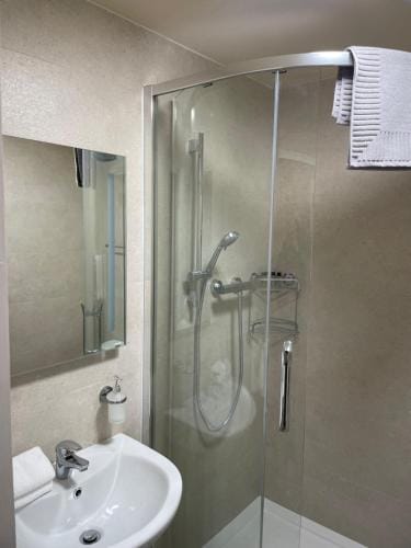 Fahertys bar rooms Hotel in County Galway
