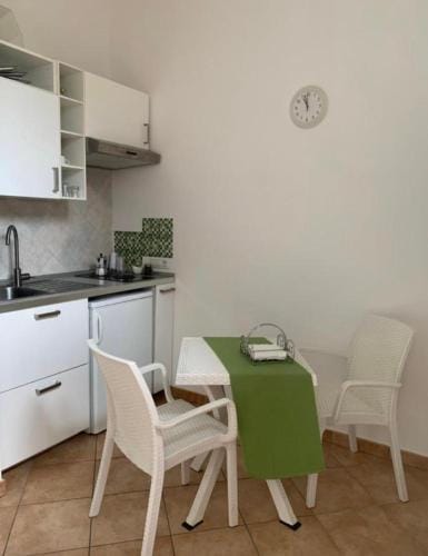 A Sorrento B&B,relaxing location with Seaview Hotel in Priora