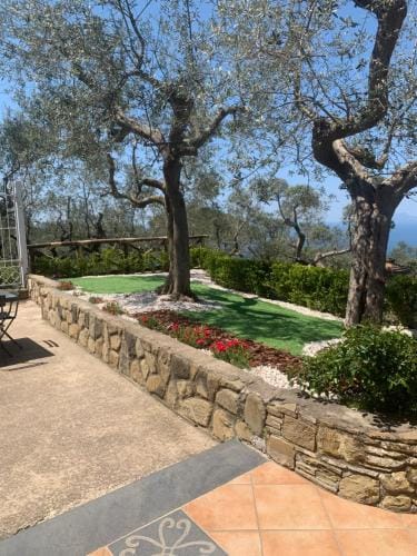 A Sorrento B&B,relaxing location with Seaview Hotel in Priora