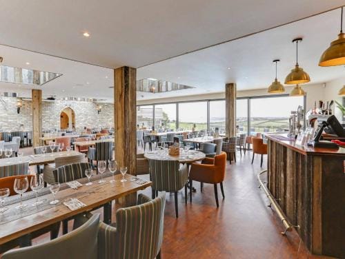 The Pickwick Inn & Oliver's Restaurant Inn in England