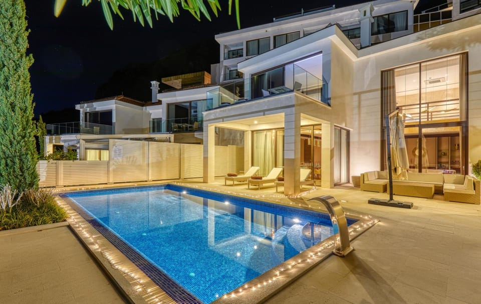 ANANTI Resort, Residences & Beach Club - The Leading Hotels of the World Hotel in Budva Municipality