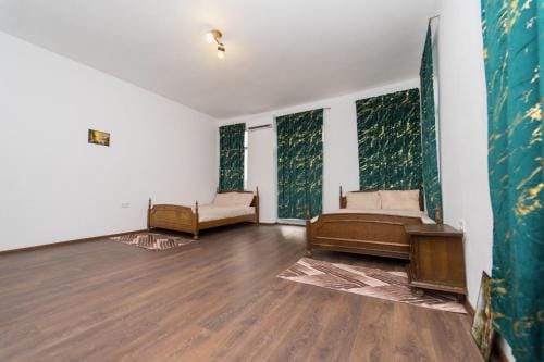 Hotel Emir Hotel in Dolj County, Romania