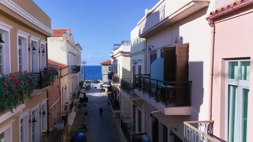 Balcony Apartment Hotel in Chania
