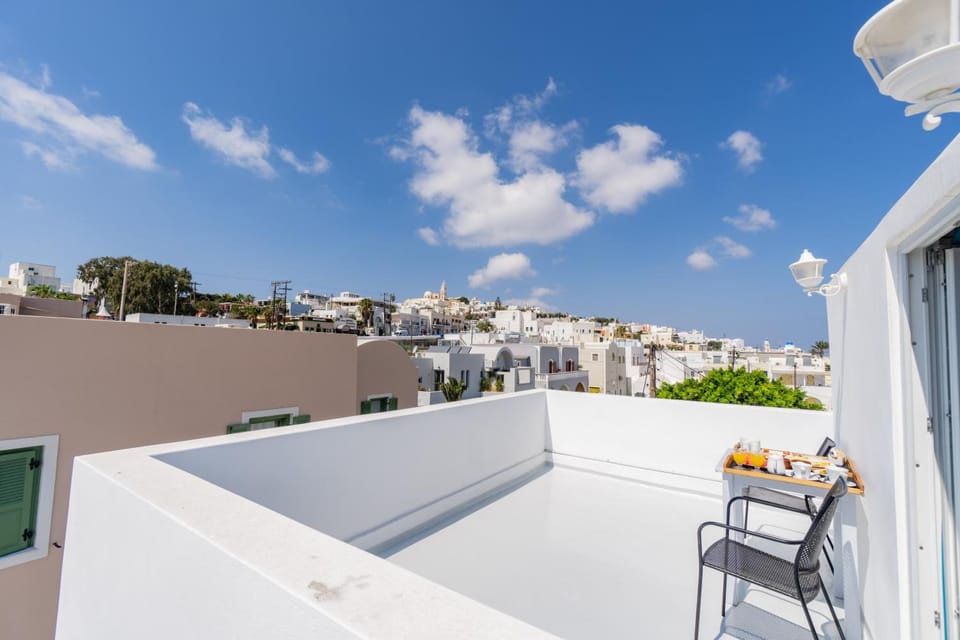 Central Fira Suites Hotel in Thera