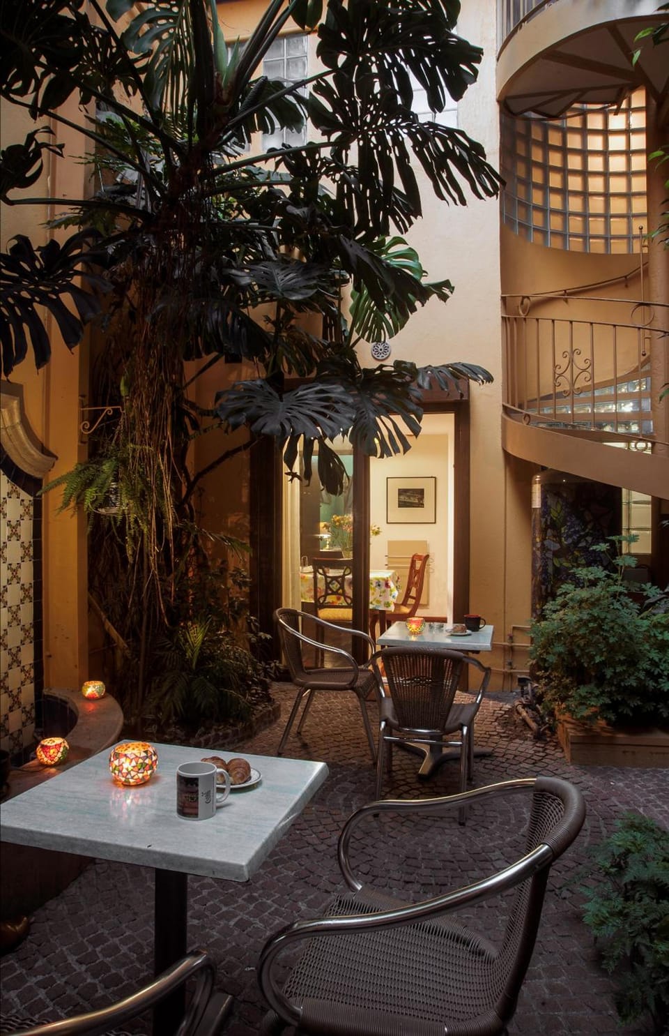 Chalet del Carmen, Coyoacan Hotel in Mexico City