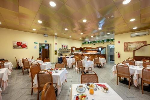 Aparthotel Pineda - Standard Hotel in Bibione