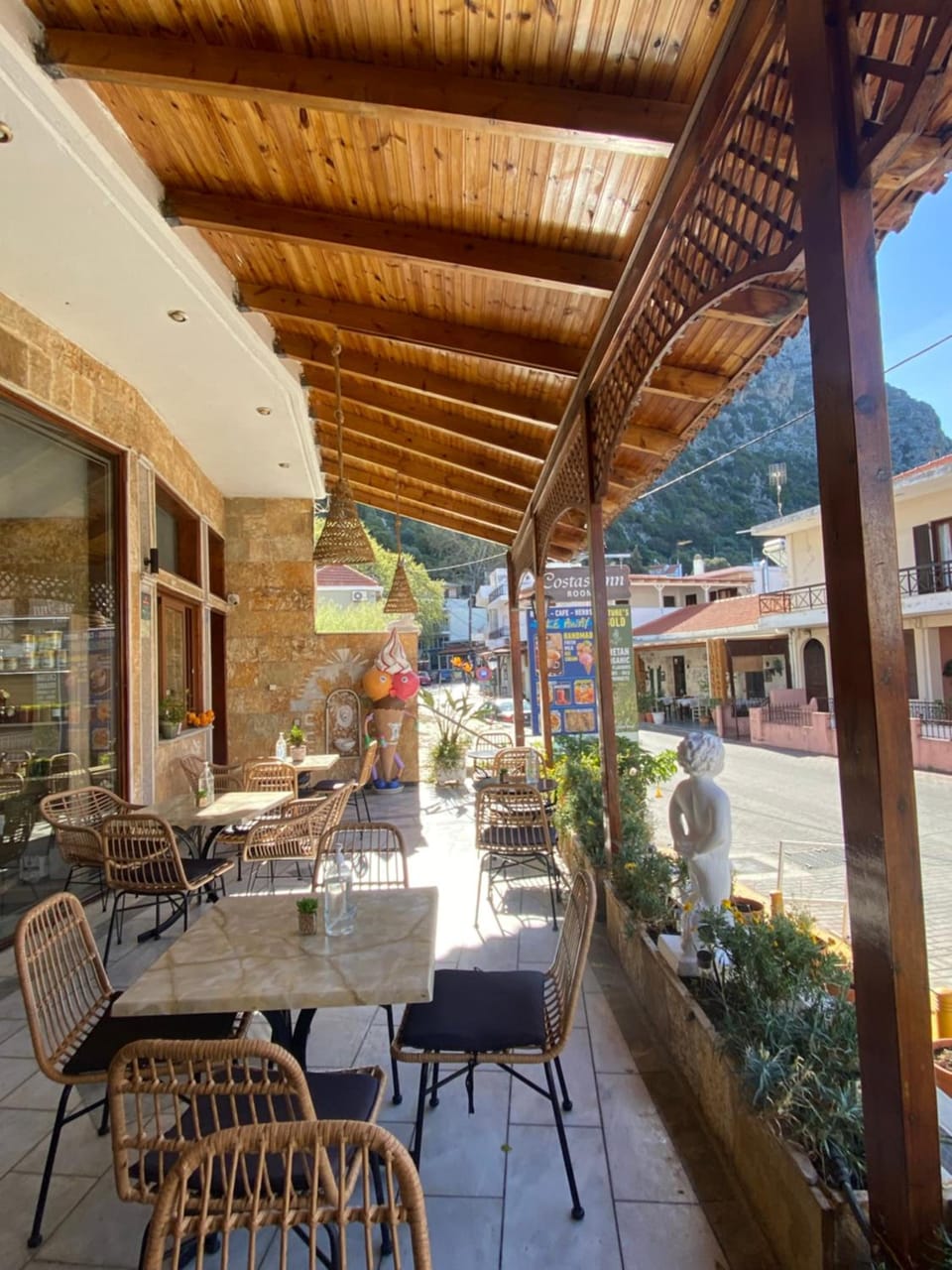 Costas Inn Hotel in Crete