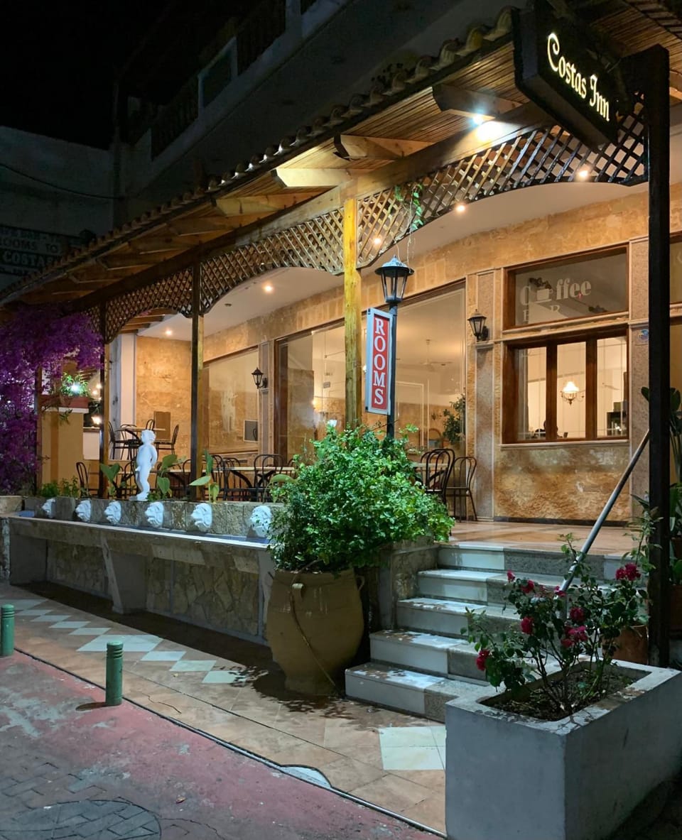 Costas Inn Hotel in Crete