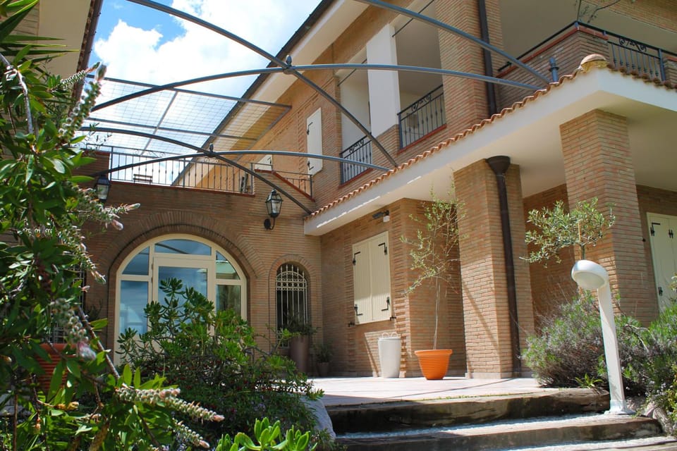 Le Nicchie Guest House Hotel in Province of Foggia