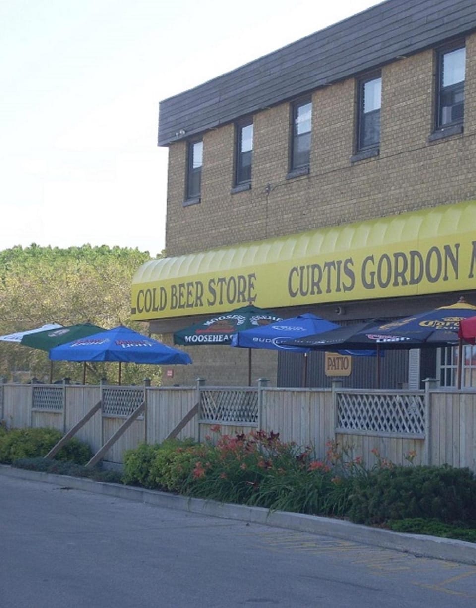 Curtis Gordon Motor Hotel Motel in Winnipeg