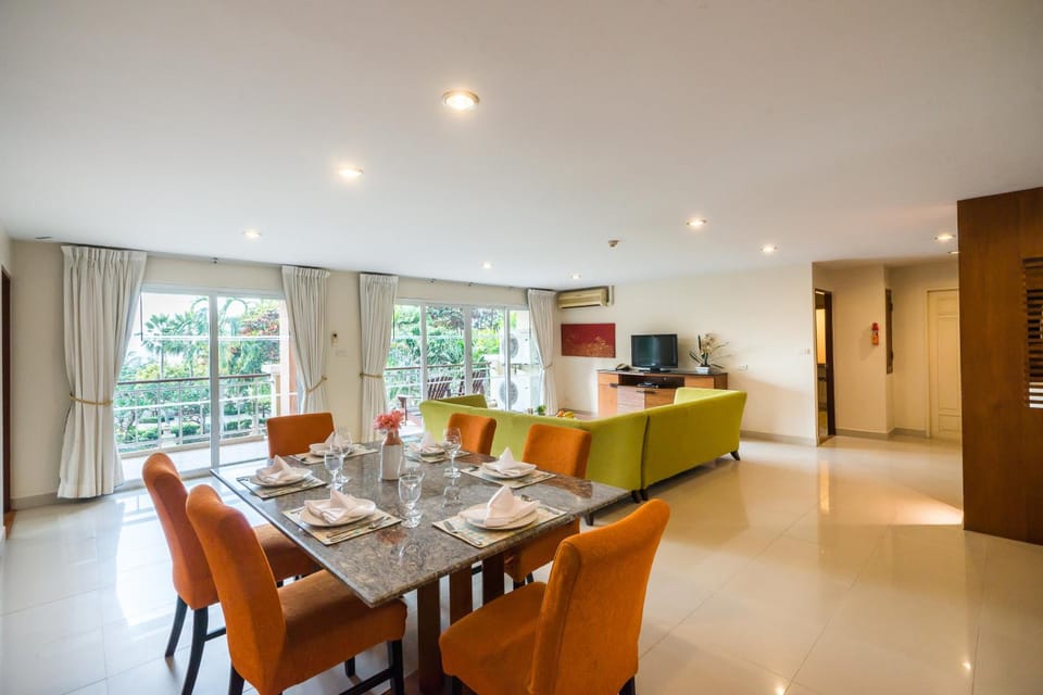 Bella Villa Cabana Hotel in Pattaya City