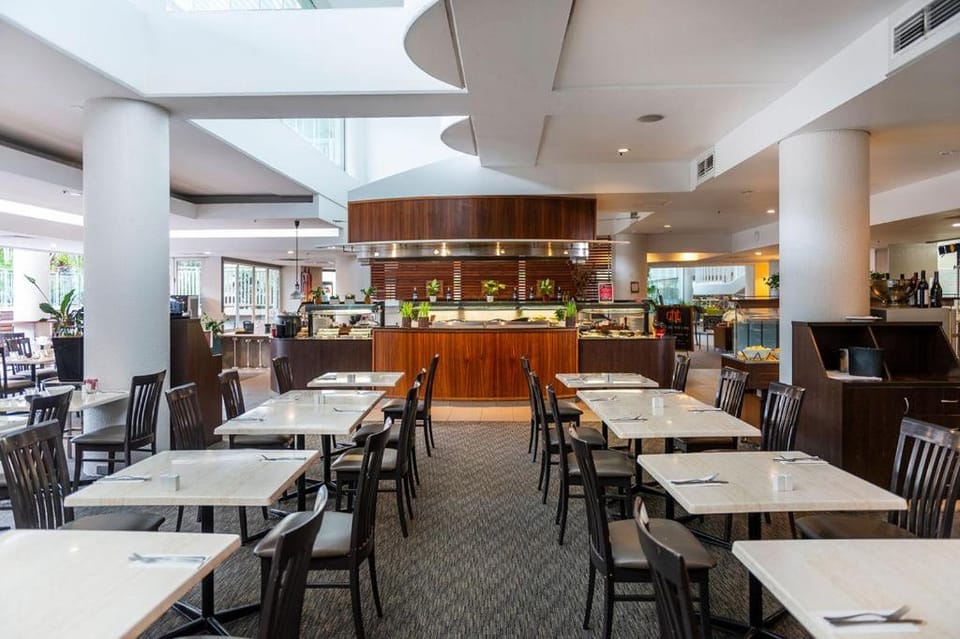 Rydges Esplanade Resort Cairns Hotel in Cairns