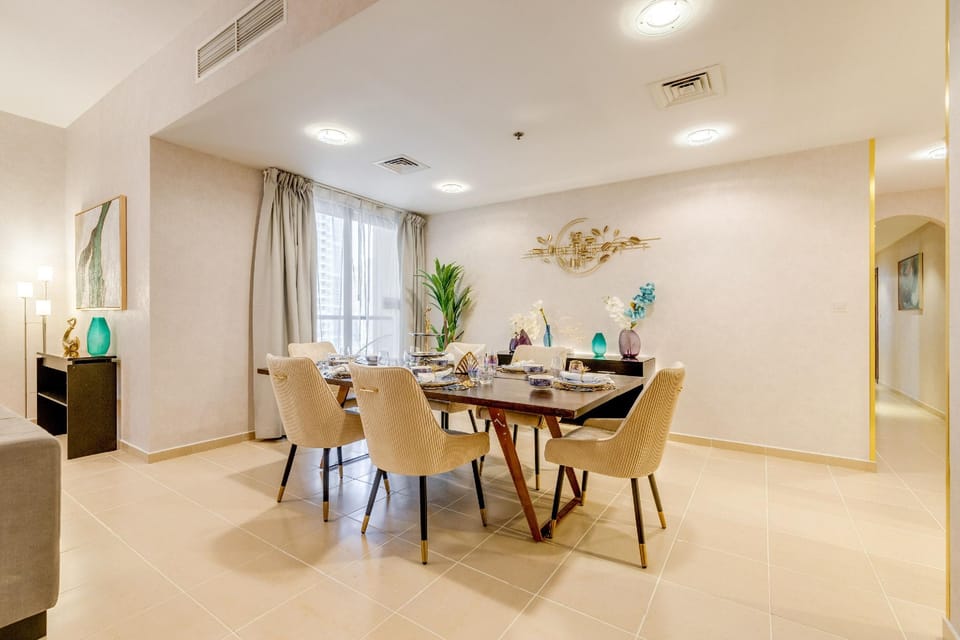 GLOBALSTAY. Modern Ap steps to JBR Beach Hotel in Dubai