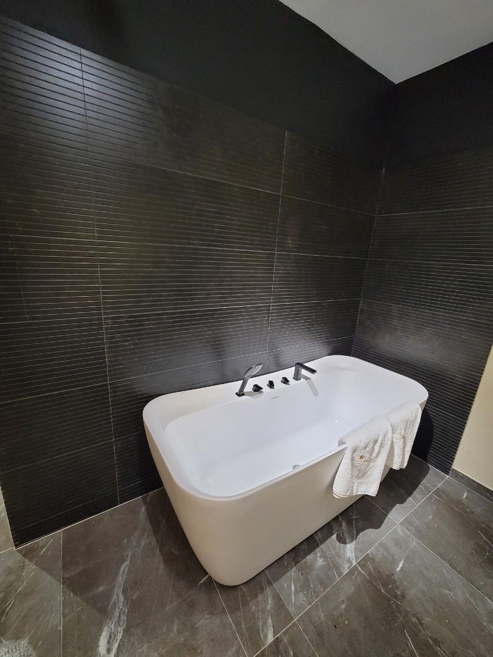 La Mirage Suites & Apartments Hotel in Tirana