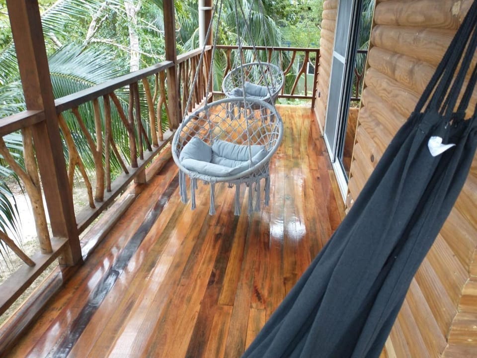 Howler House Hotel in Belize District