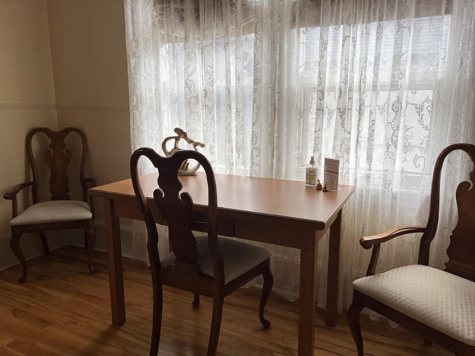 Stirling House Bed & Breakfast Hotel in Kelowna