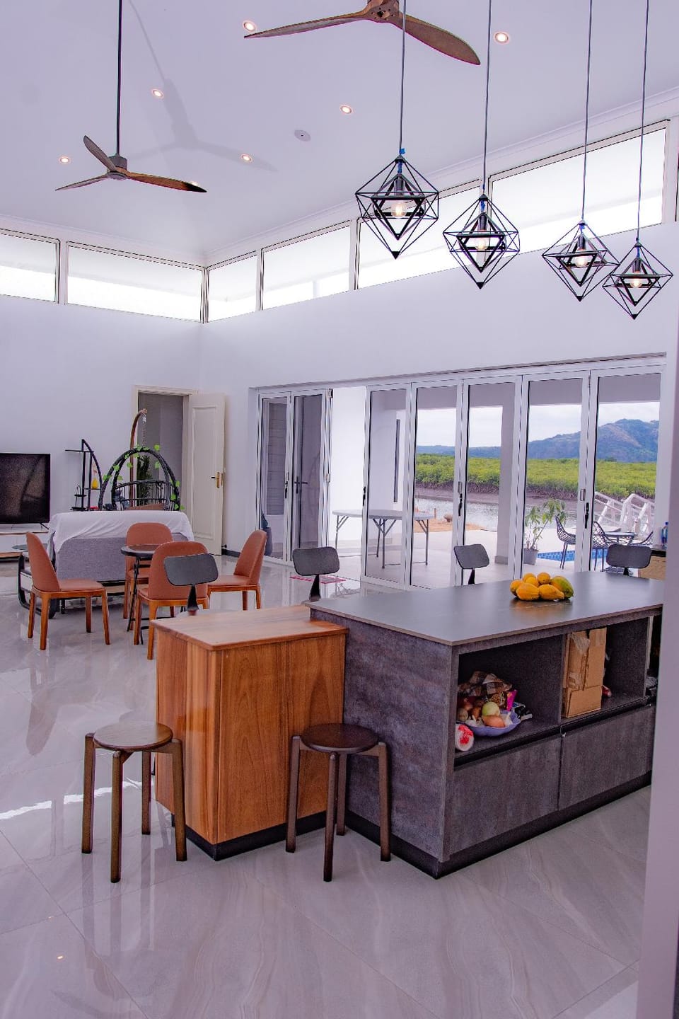 Lake Side Deluxe Villa Hotel in Nadi