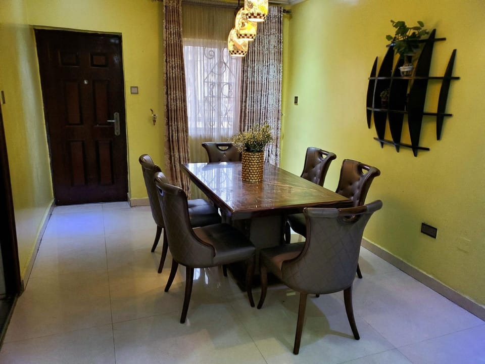 Stylish and Spacious 3bed Flat Shortlet Apartment Hotel in Abuja