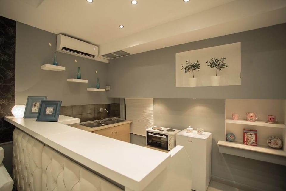 Apollonio Upper View Suites Hotel in Peloponnese Region