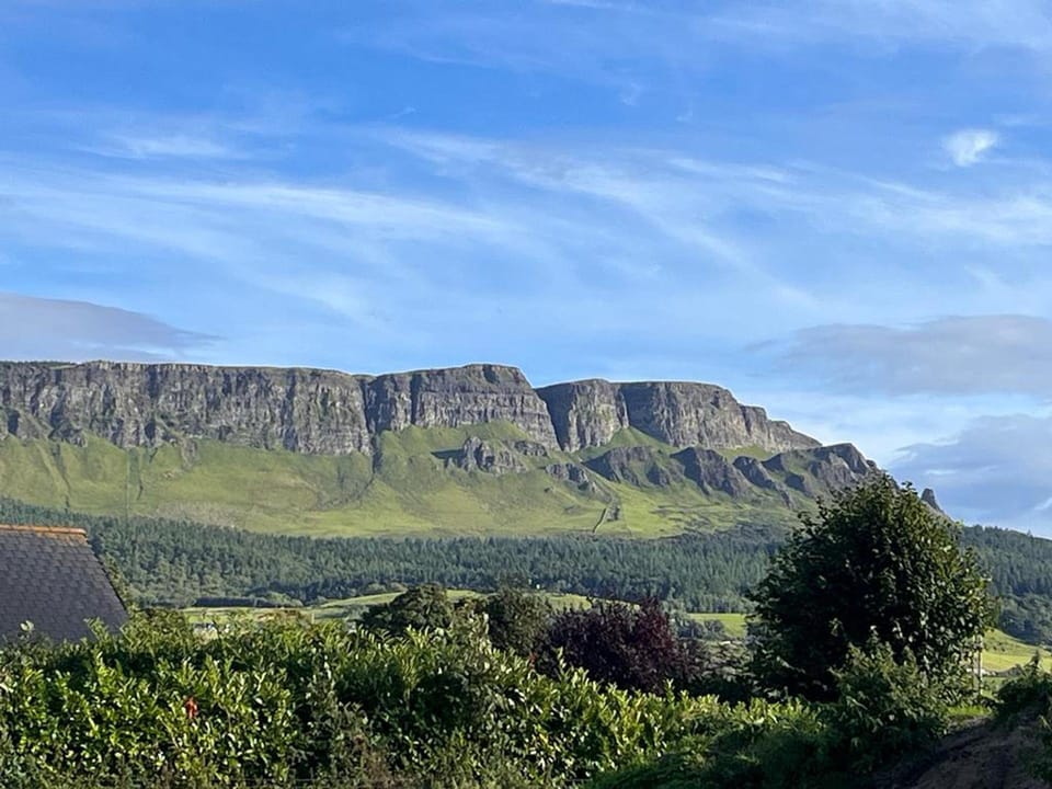 Charming 2-bed Cottage in County Derry Hotel in County Donegal