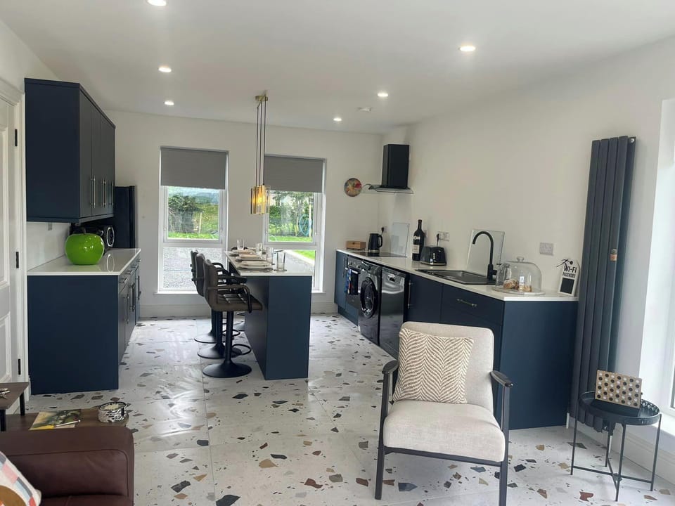 Charming 2-bed Cottage in County Derry Hotel in County Donegal