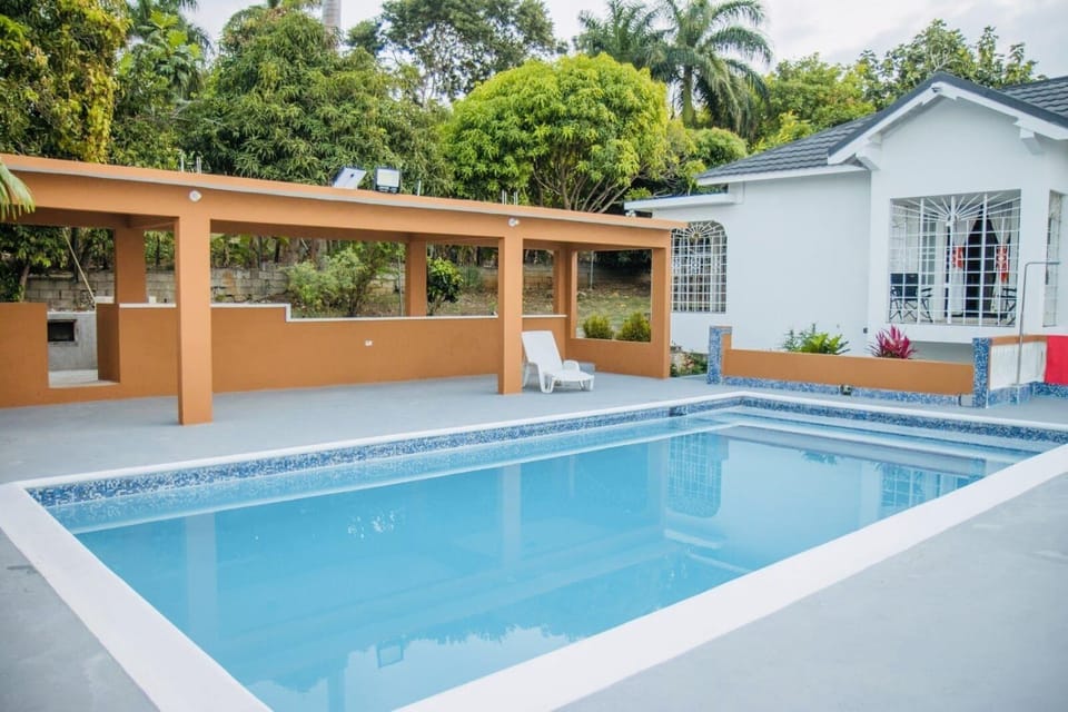 Villa Solstice Luxury 4 Bedroom Hotel in Montego Bay