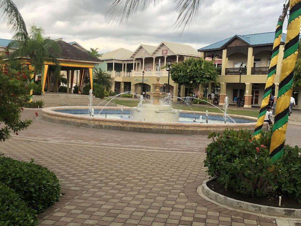 Holiday House Second floor Ste Hotel in Montego Bay