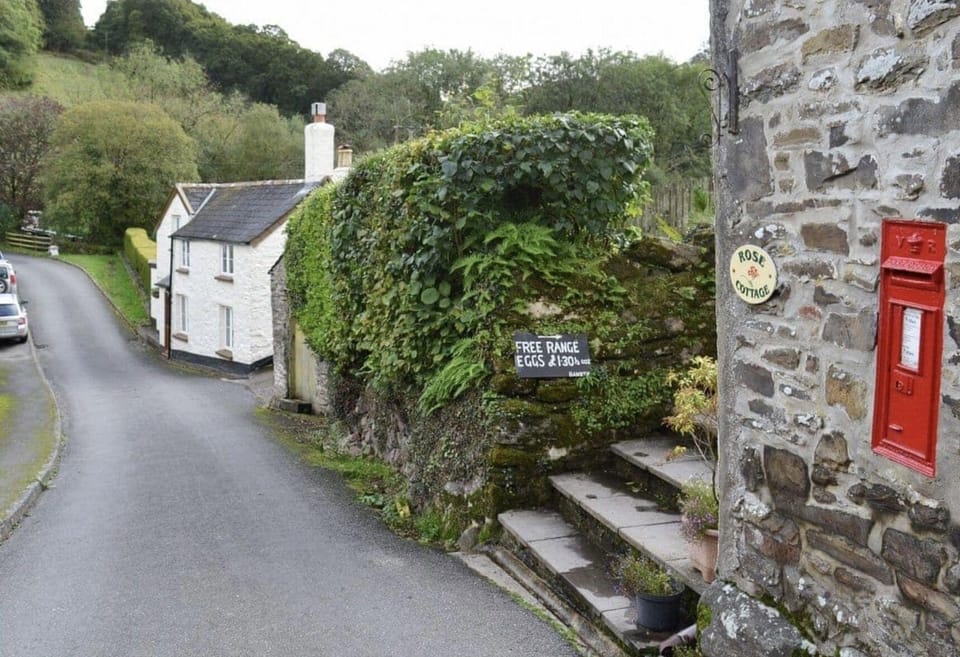 Beautiful 1-bed House, Exmoor Nr Lynton & Lynmouth Hotel in West Somerset District
