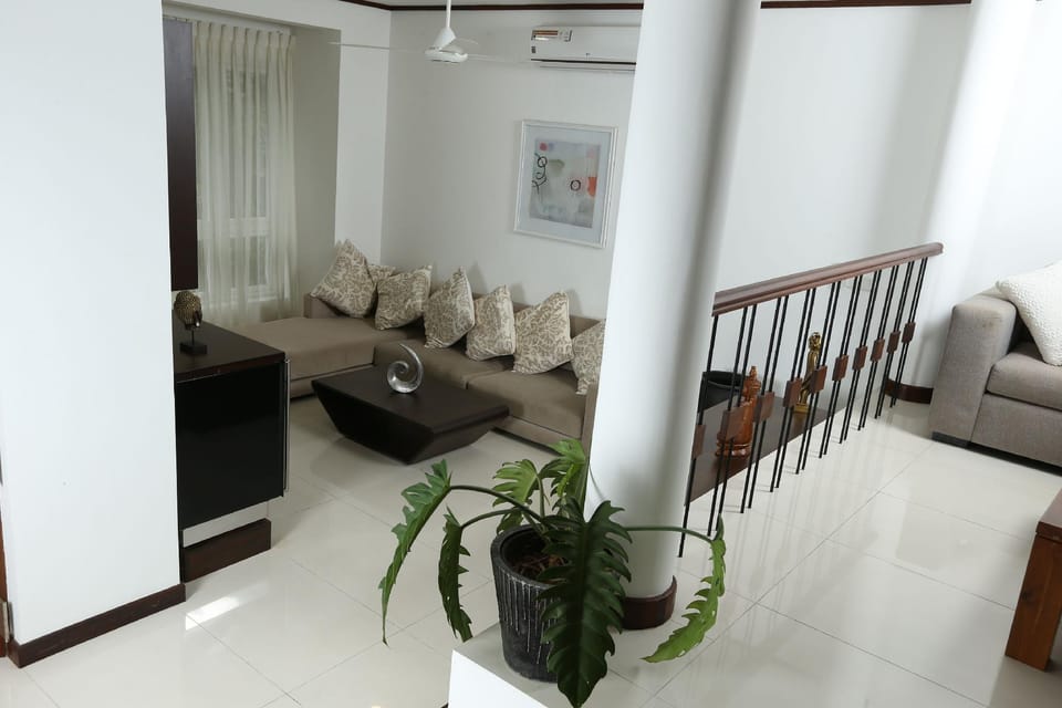 428/89 Hotel in Western Province