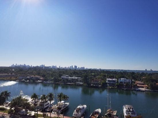 Luxury Corner Beach & Pool 2.5 Bedroom - 1121 Hotel in Miami Beach