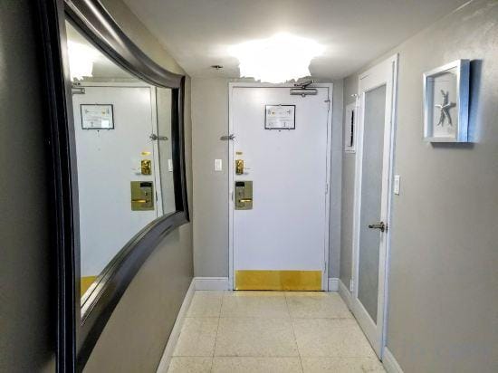 Beautiful Beachfront Large Apartment with Ocean Views - 604 Hotel in Miami Beach