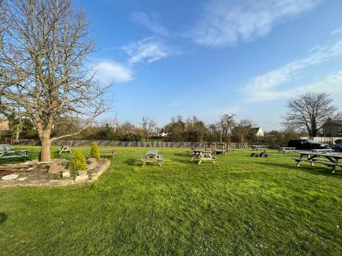 The Ship Inn - Self Catering Accommodation Inn in Stroud District