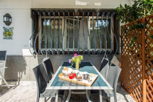 Santa Clara Suite Hotel in Naples