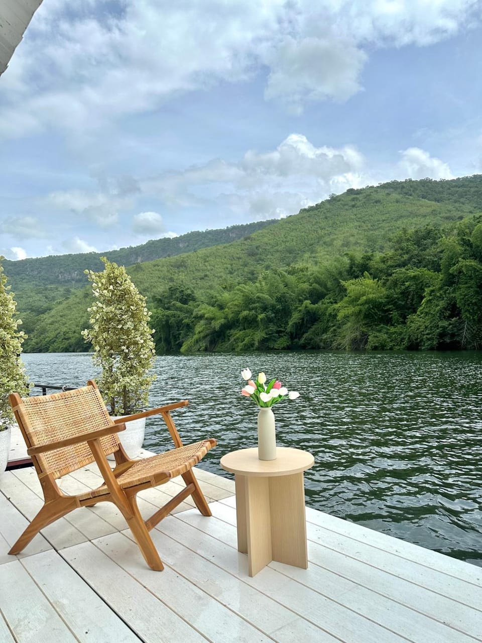 LongLiveRiverside Bed and Breakfast in Thailand