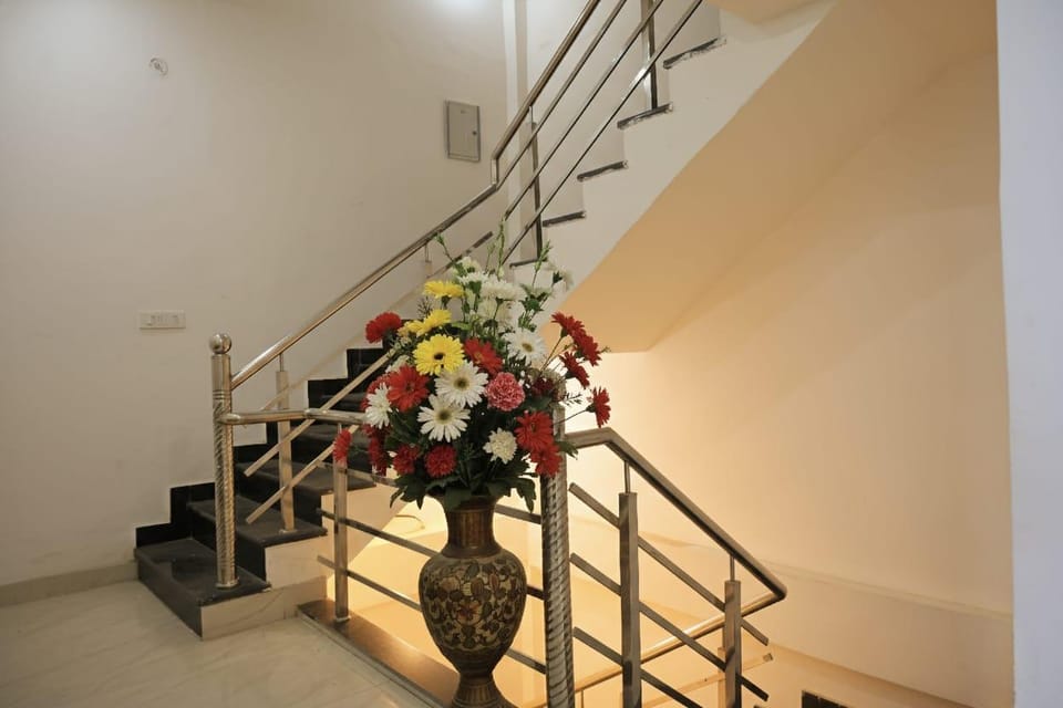 Ahem Palace Home Stay Hotel in Uttar Pradesh