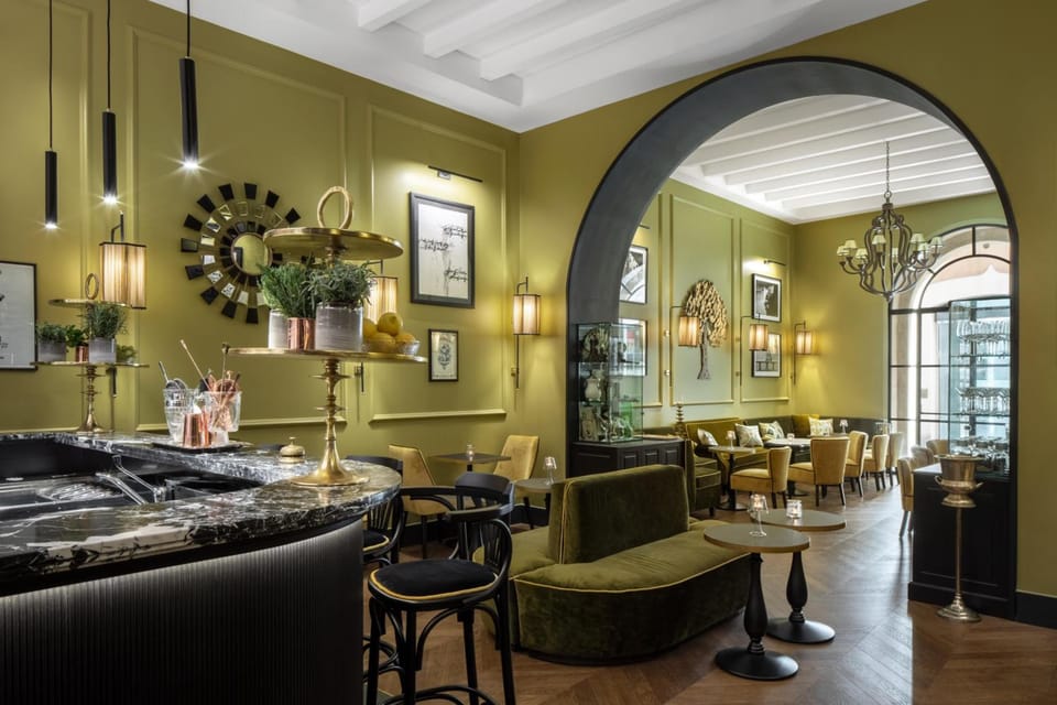 Bar/lounge