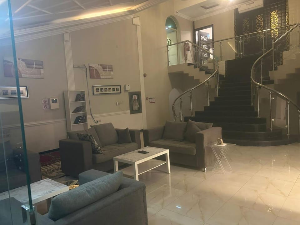 Shared lounge/TV area