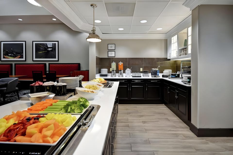 Homewood Suites by Hilton Edgewater-NYC Area Hotel in Cliffside Park