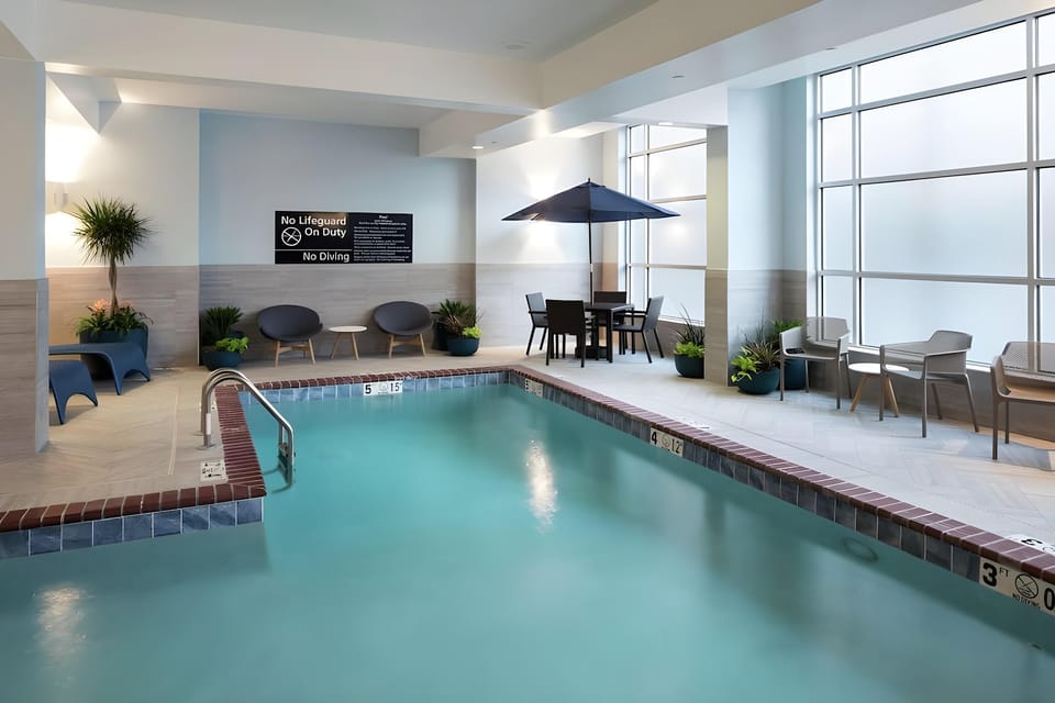 Hampton Inn & Suites Memphis-Beale Street Hotel in Memphis
