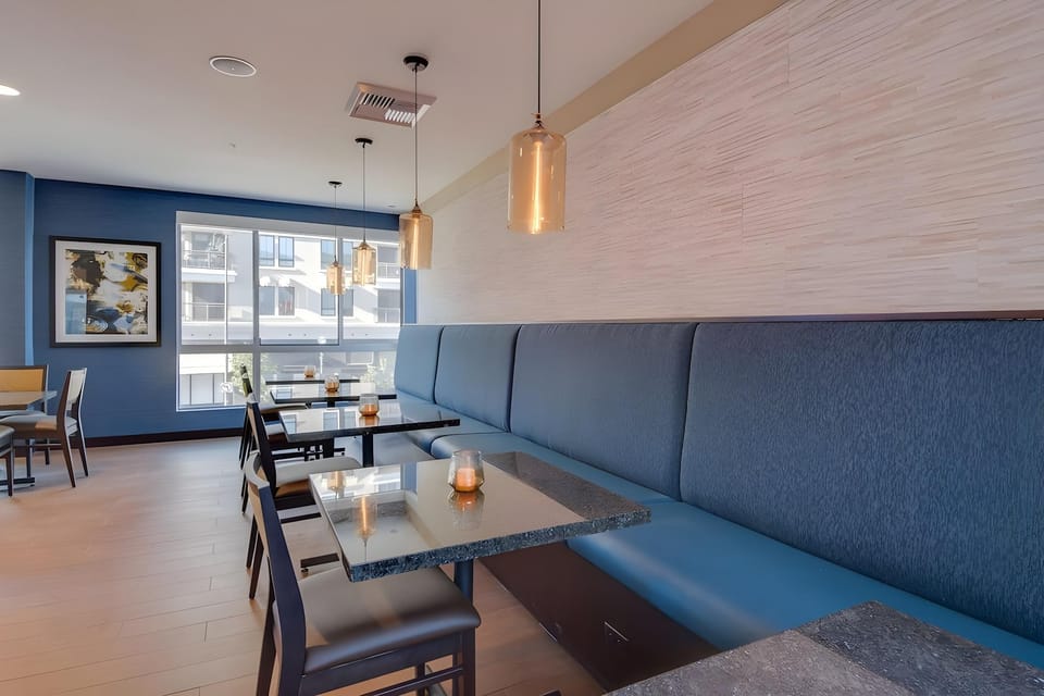 Hampton Inn & Suites Los Angeles - Glendale Hotel in Glendale