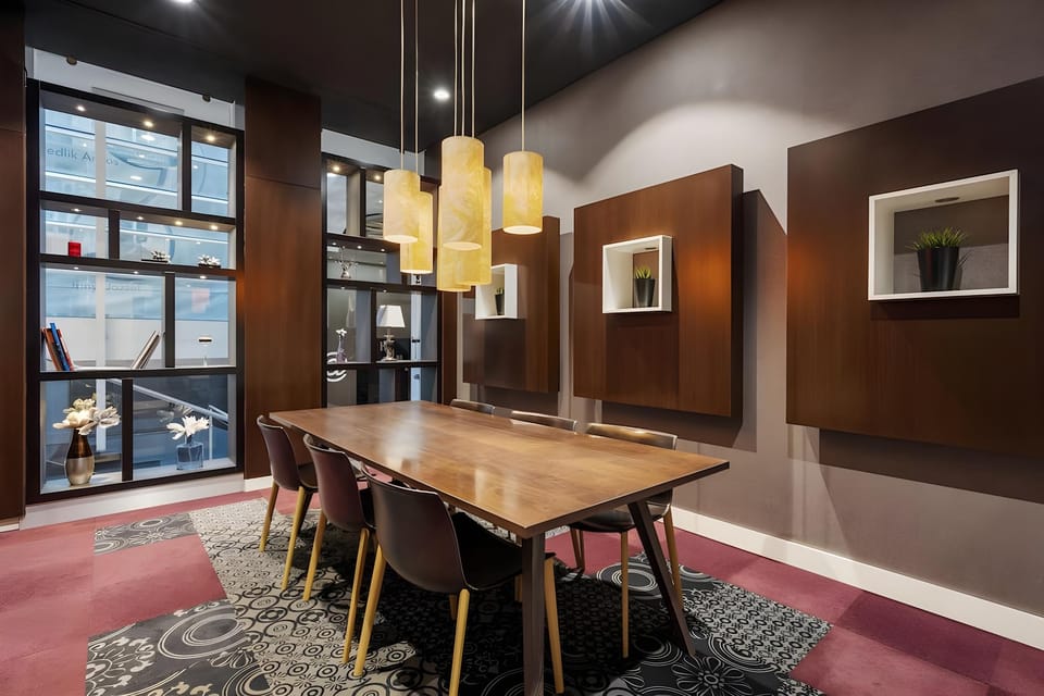 Ikonik Parlament Hotel in Budapest