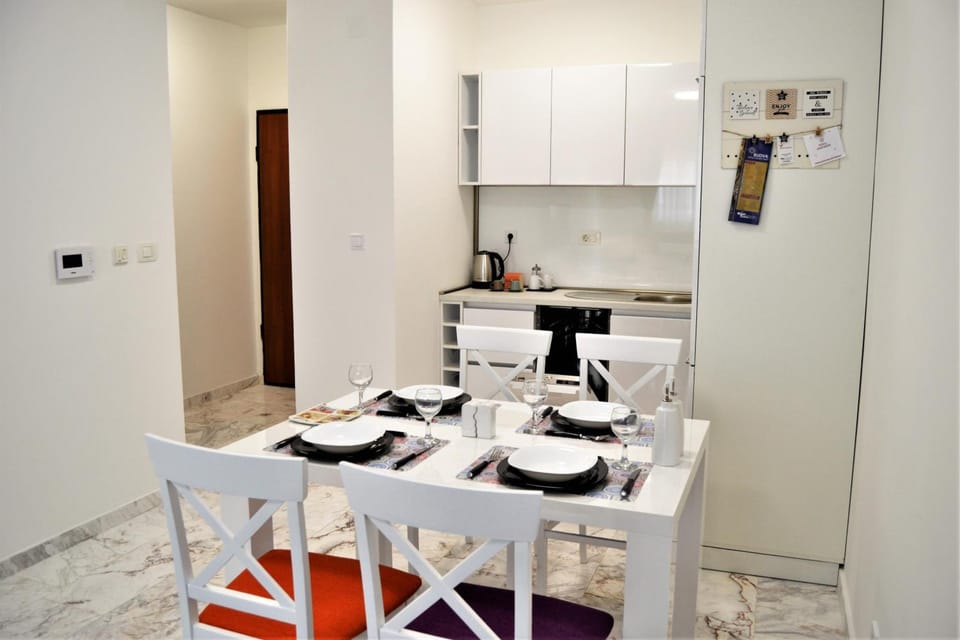 Yeshill Apartments Hotel in Budva