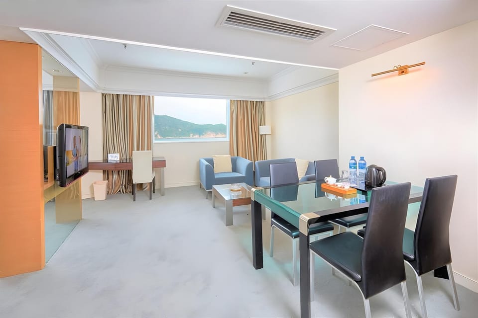 Warwick Hotel Cheung Chau Hotel in Hong Kong