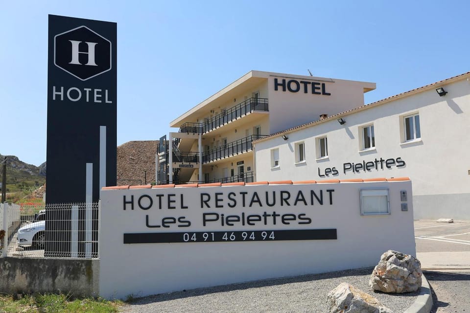 Hotel Restaurant les Pielettes Hotel in Marseille