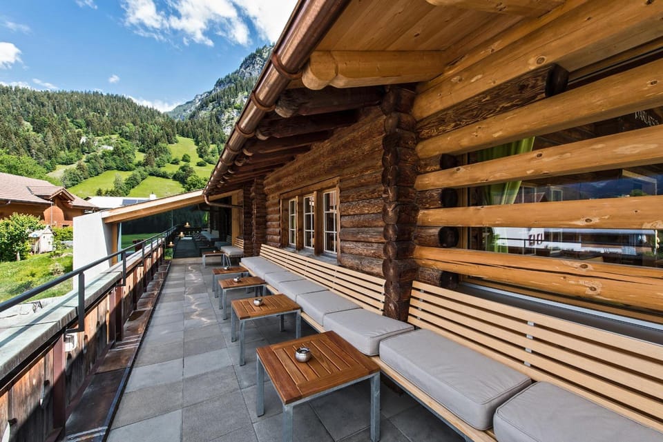 Hotel Ustria Parlatsch Hotel in Canton of Grisons