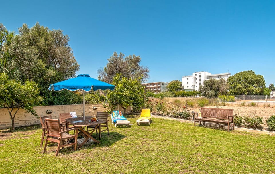 Johnhara Studios & Apartments Hotel in Ialysos