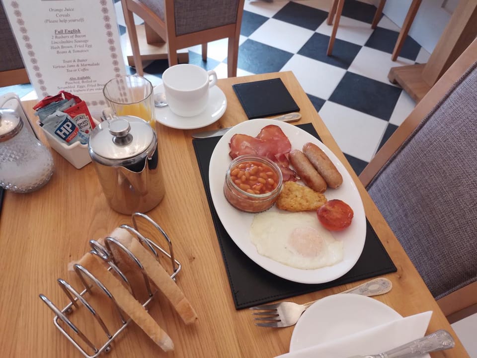 Linroy Guest House Hotel in Skegness