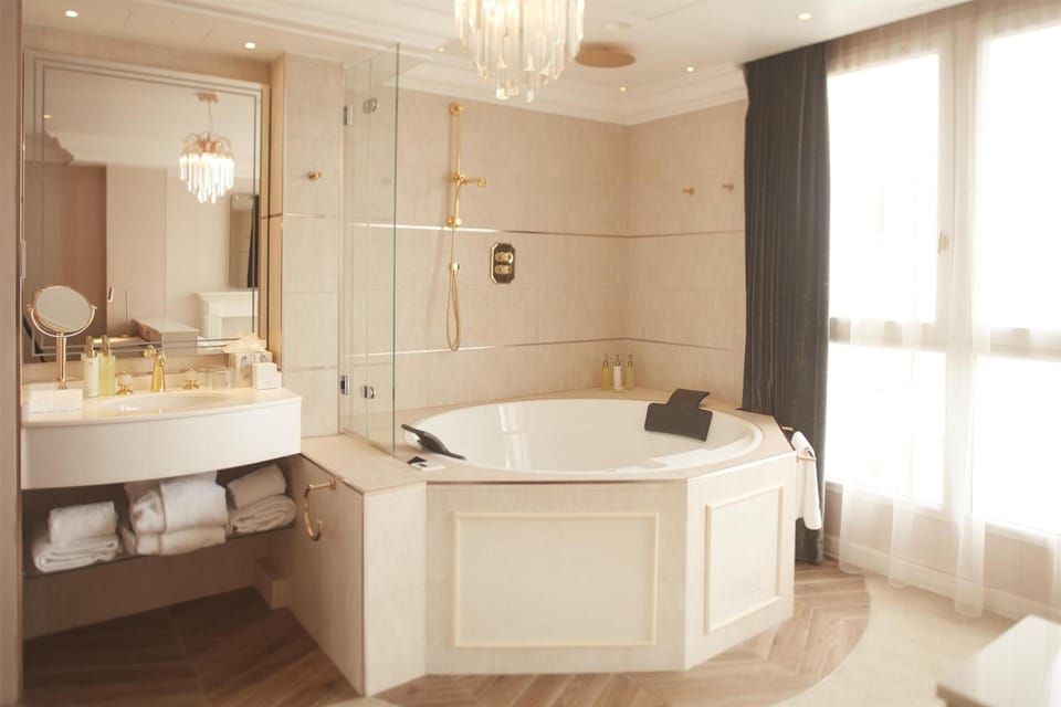 Paris j’Adore Hotel & Spa Hotel in Paris
