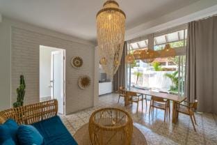 White Studio Hotel in North Kuta